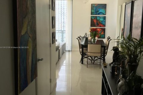 Снять в аренду кондоминиум в Майами, Флорида 2 спальни, 118.36м2, № 1968154 - фото 5