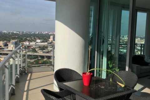 Снять в аренду кондоминиум в Майами, Флорида 2 спальни, 118.36м2, № 1968154 - фото 4