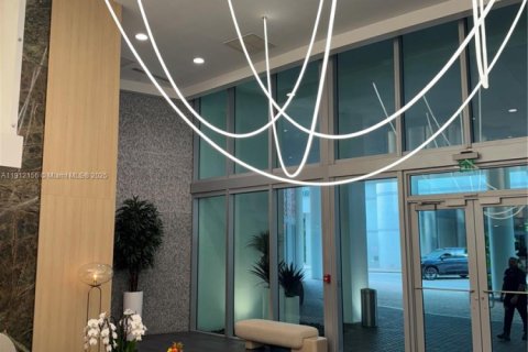 Снять в аренду кондоминиум в Майами, Флорида 2 спальни, 118.36м2, № 1968154 - фото 14