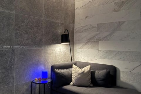 Снять в аренду кондоминиум в Майами, Флорида 2 спальни, 118.36м2, № 1968154 - фото 23