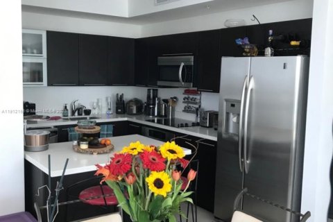 Снять в аренду кондоминиум в Майами, Флорида 2 спальни, 118.36м2, № 1968154 - фото 6