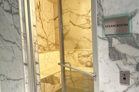 Снять в аренду кондоминиум в Майами, Флорида 2 спальни, 118.36м2, № 1968154 - фото 30