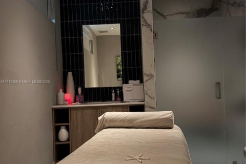 Снять в аренду кондоминиум в Майами, Флорида 2 спальни, 118.36м2, № 1968154 - фото 22