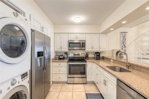 Copropriété à vendre à New Smyrna Beach, Floride: 4 chambres, 134.71 m2 № 2375406 - photo 6