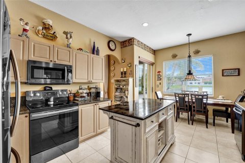 Casa en venta en Miramar, Florida, 5 dormitorios, 290.13 m2 № 1856858 - foto 20