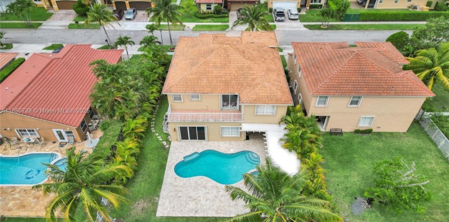 Casa en Miramar, Florida 5 dormitorios, 290.13 m2 № 1856858
