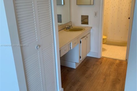 Condominio en alquiler en North Miami Beach, Florida, 1 dormitorio, 67.26 m2 № 1997173 - foto 5