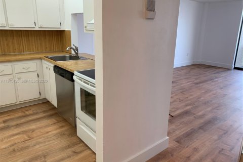 Condominio en alquiler en North Miami Beach, Florida, 1 dormitorio, 67.26 m2 № 1997173 - foto 12