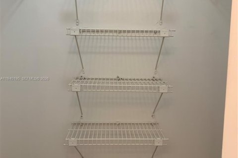 Condominio en alquiler en North Miami Beach, Florida, 1 dormitorio, 67.26 m2 № 1997173 - foto 15