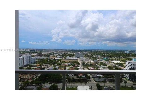 Copropriété à vendre à Miami, Floride: 3 chambres, 133.31 m2 № 2012685 - photo 8