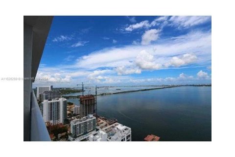 Copropriété à vendre à Miami, Floride: 3 chambres, 133.31 m2 № 2012685 - photo 5