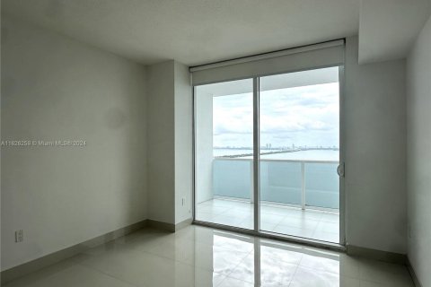 Copropriété à vendre à Miami, Floride: 3 chambres, 133.31 m2 № 2012685 - photo 13