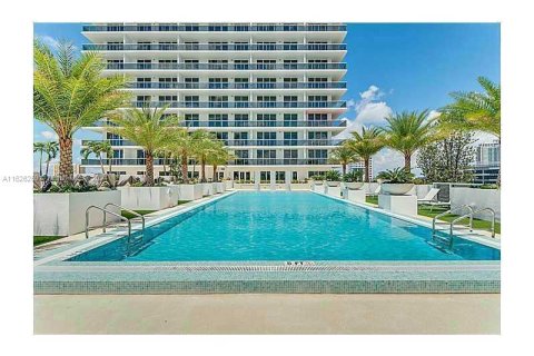 Copropriété à vendre à Miami, Floride: 3 chambres, 133.31 m2 № 2012685 - photo 23
