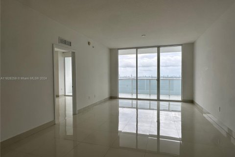 Copropriété à vendre à Miami, Floride: 3 chambres, 133.31 m2 № 2012685 - photo 9