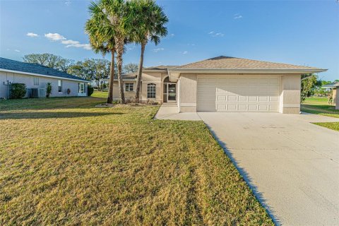 House in San Antonio, Florida 2 bedrooms, 128.21 sq.m. № 2098519 - photo 11