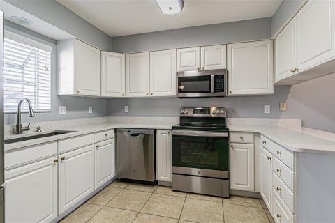 House in San Antonio, Florida 2 bedrooms, 128.21 sq.m. № 2098519 - photo 9