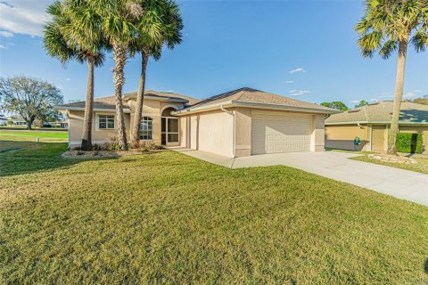 House in San Antonio, Florida 2 bedrooms, 128.21 sq.m. № 2098519 - photo 4