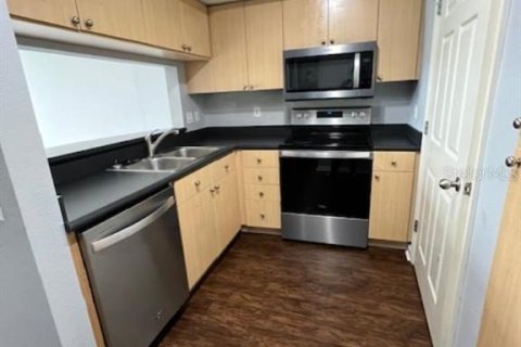 Copropriété à louer à Orlando, Floride: 1 chambre, 71.63 m2 № 2414032 - photo 12