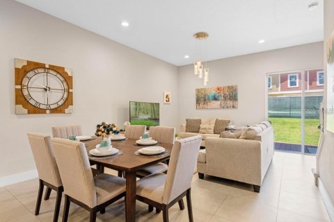 Townhouse in Kissimmee, Florida 4 bedrooms, 167.6 sq.m. № 1273232 - photo 5
