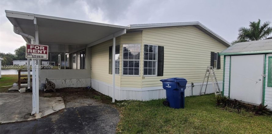 Apartment in Homestead, Florida 3 bedrooms, 132.85 sq.m. № 2393286