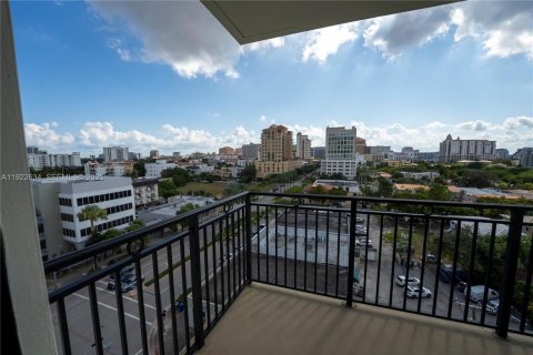Condo in Coral Gables, Florida, 1 bedroom  № 2019047 - photo 29