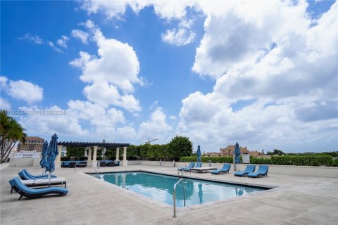 Condo in Coral Gables, Florida, 1 bedroom  № 2019047 - photo 9