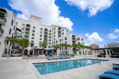Condo in Coral Gables, Florida, 1 bedroom  № 2019047 - photo 10