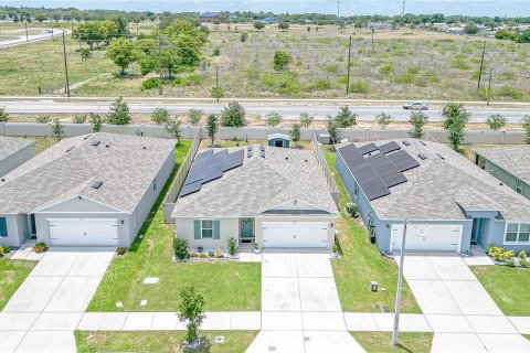 House in Haines City, Florida 4 bedrooms, 139.35 sq.m. № 1817478 - photo 7