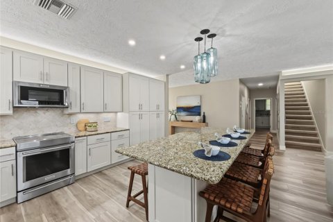 House in Naples, Florida 3 bedrooms, 218.32 sq.m. № 2397101 - photo 19