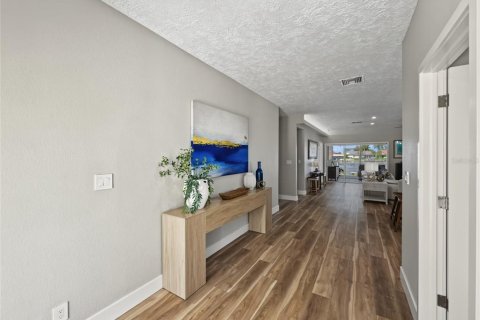 House in Naples, Florida 3 bedrooms, 218.32 sq.m. № 2397101 - photo 7