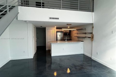 Copropriété à louer à Miami Beach, Floride: 1 chambre, 71.72 m2 № 1999934 - photo 2