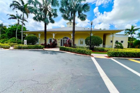 Casa en alquiler en Homestead, Florida, 6 dormitorios, 298.96 m2 № 2048224 - foto 22