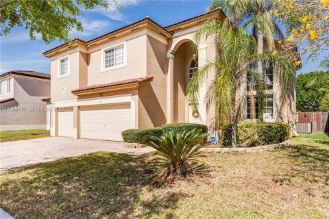 Casa en alquiler en Homestead, Florida, 6 dormitorios, 298.96 m2 № 2048224 - foto 2