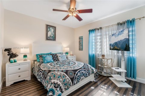 Casa en alquiler en Homestead, Florida, 6 dormitorios, 298.96 m2 № 2048224 - foto 27