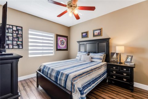 Casa en alquiler en Homestead, Florida, 6 dormitorios, 298.96 m2 № 2048224 - foto 21