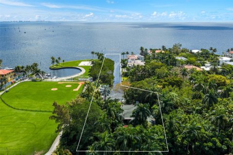 Дом в Майами, Флорида 5 спален, 397.62м2 № 2048820