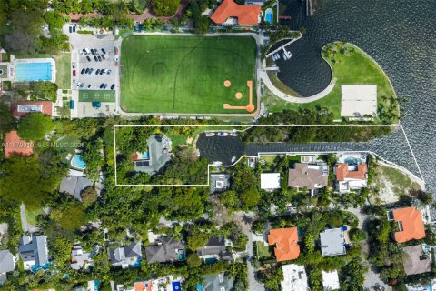 Купить виллу или дом в Майами, Флорида 5 спален, 397.62м2, № 2048820 - фото 2