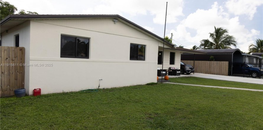 Immobilier commercial à Homestead, Floride 1 chambre № 1970910