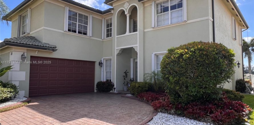 House in Royal Palm Beach, Florida 5 bedrooms № 1731866