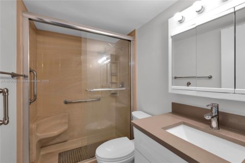 Condominio en venta en Deerfield Beach, Florida, 2 dormitorios, 79.9 m2 № 1979903 - foto 13