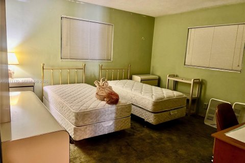 Casa en venta en Tamarac, Florida, 2 dormitorios, 146.69 m2 № 2076082 - foto 9