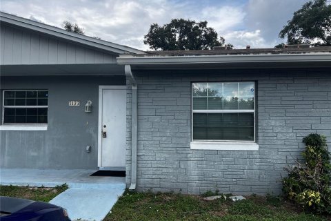 Condo in Orlando, Florida, 2 bedrooms  № 2393666 - photo 2