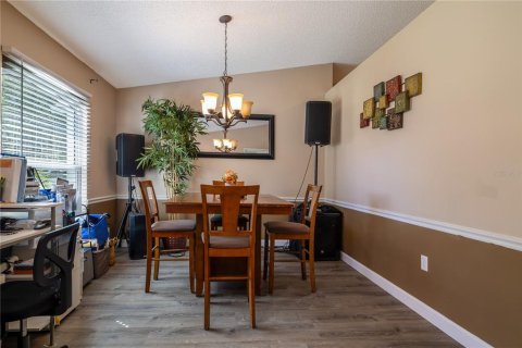 House in Edgewater, Florida 4 bedrooms, 189.52 sq.m. № 1718971 - photo 6