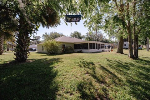 House in Edgewater, Florida 4 bedrooms, 189.52 sq.m. № 1718971 - photo 17