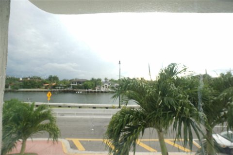 Copropriété à vendre à Miami Beach, Floride: 29.26 m2 № 2016797 - photo 5