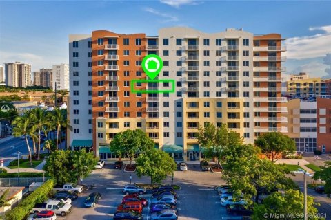 Купить кондоминиум в Авентура, Флорида 3 комнаты, 98.57м2, № 2154559 - фото 21