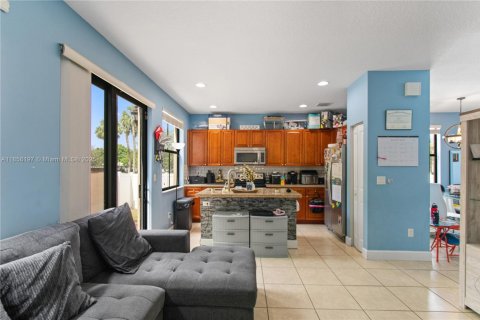 House in Tamarac, Florida 3 bedrooms, 150.32 sq.m. № 1881548 - photo 16
