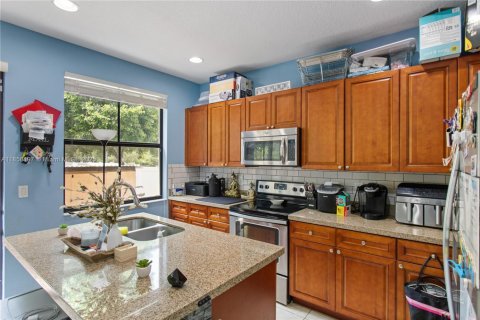 House in Tamarac, Florida 3 bedrooms, 150.32 sq.m. № 1881548 - photo 17