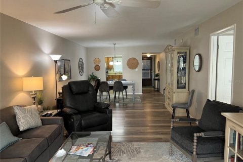 Condo in Bradenton, Florida, 2 bedrooms  № 1826837 - photo 19