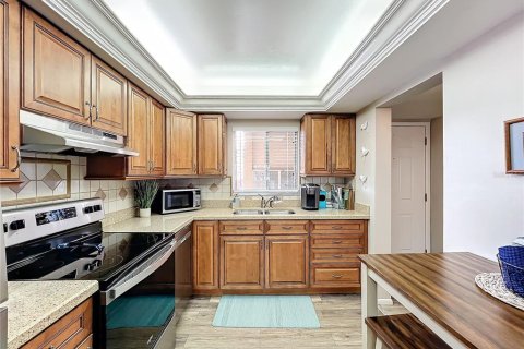 Condo in Bradenton, Florida, 2 bedrooms  № 1826837 - photo 6
